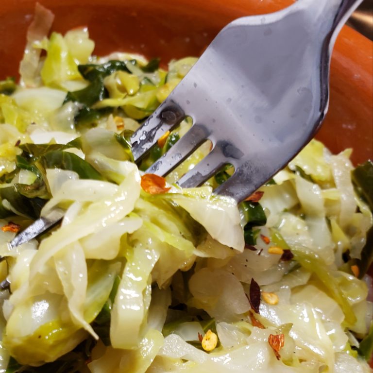 Spicy stir-fry Cabbage – JuliasInn